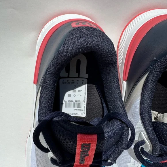 Wilson Court Shoes Intrigue pro women’s size 9 NWOT - Picture 3 of 16